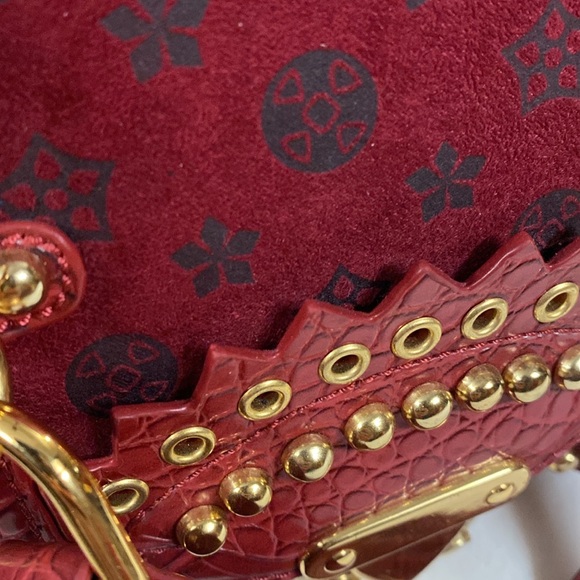 Red, gold and black purse - Picture 6 of 6